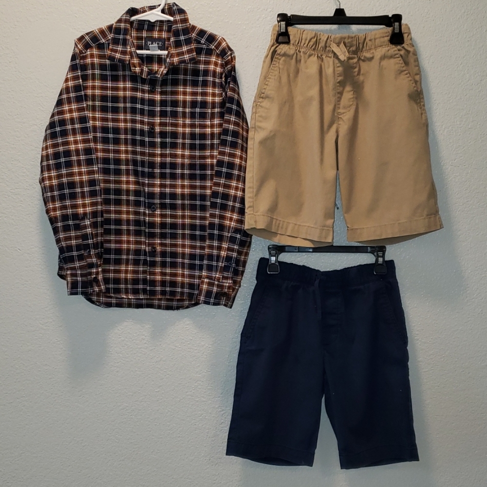Lot of 3 boys clothes